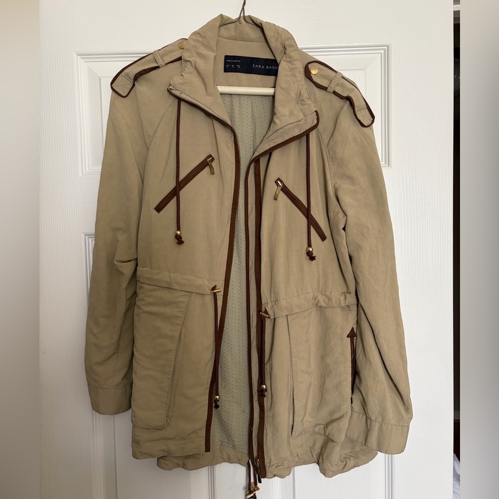 Zara Tan Utility Jacket with Brown Accents - Size M (USA)